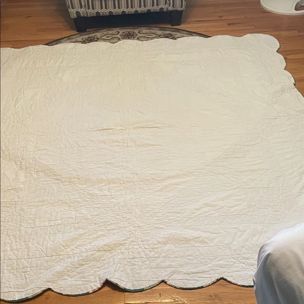 Floral Patchwork Quilted Bedspread in Cream, Green & Burgundy